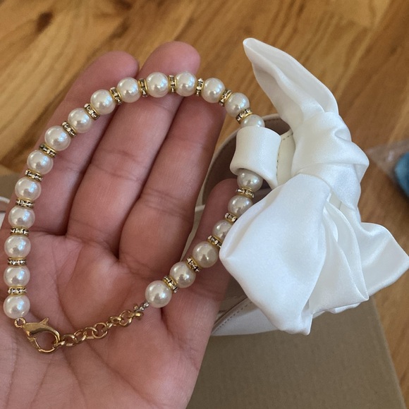 New!!!!! White heels! Size 9.5 Bride - Picture 6 of 9